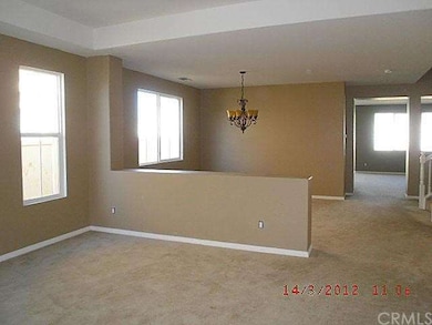 Separate living & dining rooms