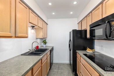 17542 Parkwood unit G, Spring Lake, MI 49456 - photo 7