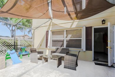 12 Amherst Ct unit A, Royal Palm Beach, FL 33411 - photo 4