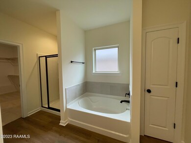 004 BATHROOM