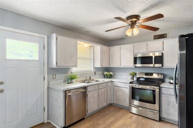 1509 Scotland Ave, Azle, TX 76020 - photo 5