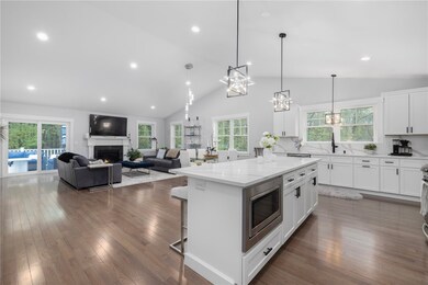 81 Stonebridge Ln, East Greenwich, RI 02818 - photo 5