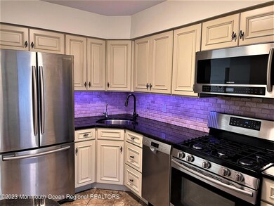 193 Manor E, Red Bank, NJ 07701 - photo 6