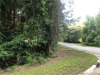 151 S Churchill Dr, Fayetteville, NC 28303 - photo 2