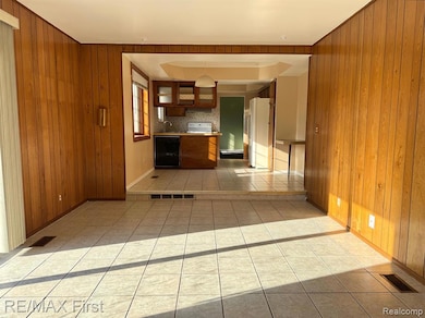 4826 Bates Dr, Warren, MI 48092 - photo 5