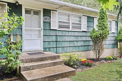 17 Midway Rd, Spring Valley, NY 10977 - photo 3