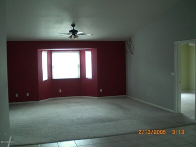 LARGE GREAT ROOM WITH DINING ROOM