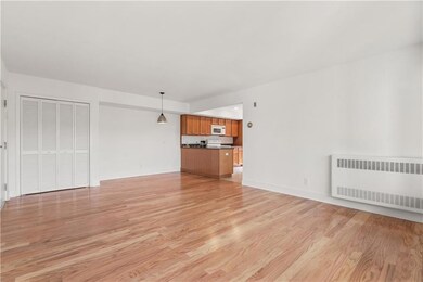 400 Narragansett Pkwy unit 2, Warwick, RI 02888 - photo 4