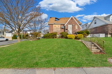 273 Edison St, Staten Island, NY 10306 - photo 2