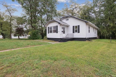 2005 Prairie Ave, South Bend, IN 46613 - photo 3