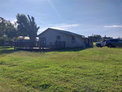 37732 Cecil Ln, Zephyrhills, FL 33542 - photo 4