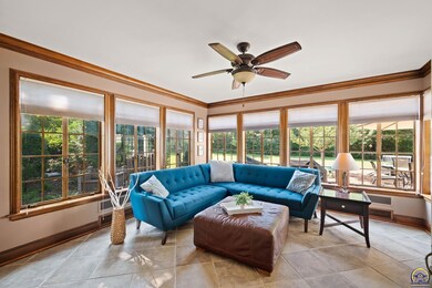 1501 SW Pembroke Ln, Topeka, KS 66604 - photo 6