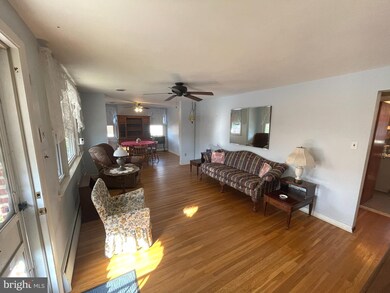 723 Sharon Ave, Darby, PA 19023 - photo 6