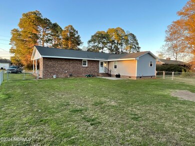 394 Main St, Winterville, NC 28590 - photo 4