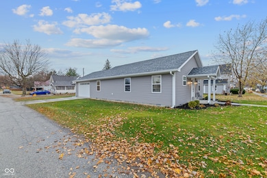 1002 N Harrison St, Alexandria, IN 46001 - photo 3