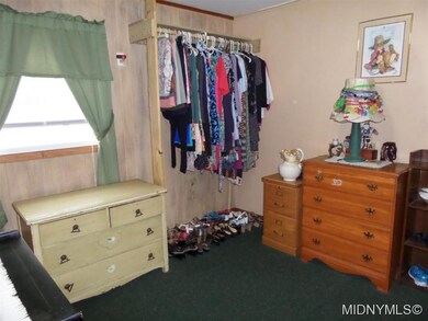 Bedroom used as dressing room