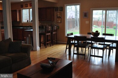 310 N Lee St, Falls Church, VA 22046 - photo 7