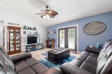 2928 Daisy Ln, Columbus, OH 43204 - photo 6