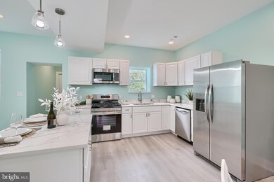 417 Mount Holly St, Baltimore, MD 21229 - photo 2