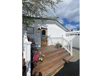 240 E Main St, Canyon City, OR 97820 - photo 2