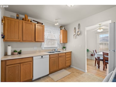 775 Diagonal Blvd, Hermiston, OR 97838 - photo 5