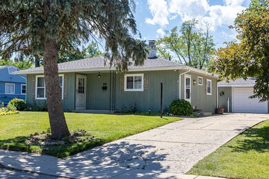 68 Birch St unit 4, Carpentersville, IL 60110 - photo 3