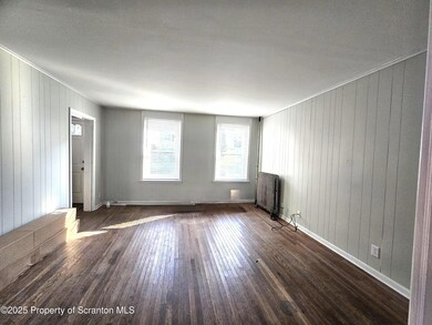 28 E Columbus Ave unit Left, Pittston, PA 18640 - photo 5