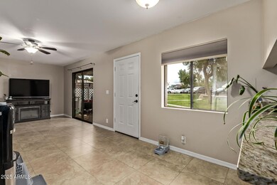 286 W Palomino Dr unit 85, Chandler, AZ 85225 - photo 3