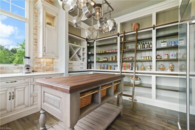 Prep kitchen
