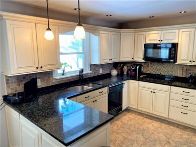 1415 Thomas Dr, Coplay, PA 18037 - photo 4