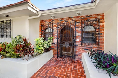 612 Minorca Ave, Coral Gables, FL 33134 - photo 3