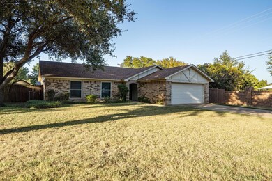 116 Springhill Dr, Hurst, TX 76054 - photo 2