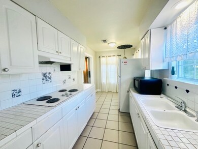 5212 Irvington Blvd unit B, Houston, TX 77009 - photo 2
