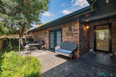 1125 Libra Dr, Portales, NM 88130 - photo 2