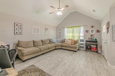 913 W Baker St, Denison, TX 75020 - photo 7