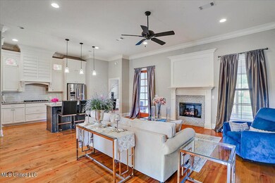 05-144 Caledonian Blvd