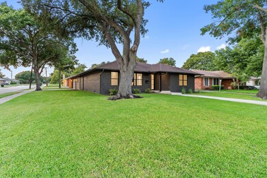 6705 Belford Dr, Dallas, TX 75214 - photo 2