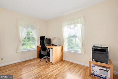 1648 Brimfield Cir, Sykesville, MD 21784 - photo 7