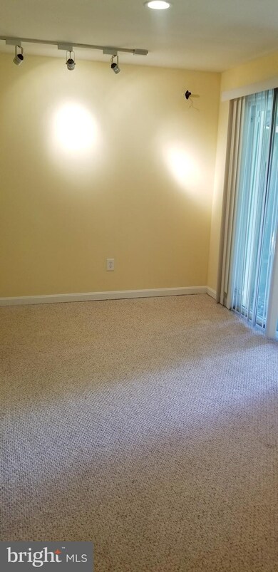 14110 Oakpointe Dr, Laurel, MD 20707 - photo 6