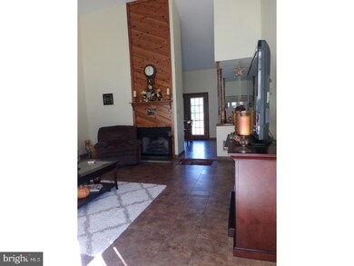 1012 Rill Rd, Reading, PA 19606 - photo 3