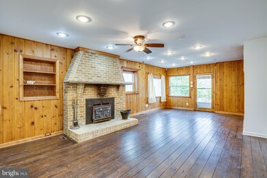 8221 Lake Shore Dr, Manassas, VA 20112 - photo 4