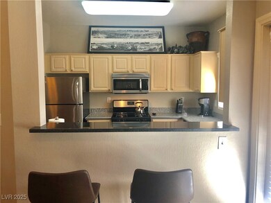 OPEN CONCEPT KITCHEN IS GREAT FOR ENTERTAINING.