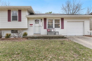 7312 Stearns St, Shawnee, KS 66203 - photo 3