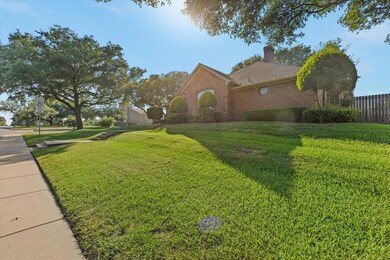 709 Berkley Dr, Cleburne, TX 76033 - photo 2