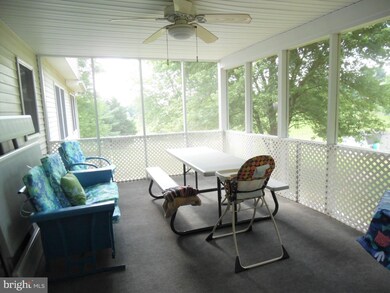 1135 Marthas Ct E, Knoxville, MD 21758 - photo 6