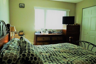 ..with very large rooms. and wall to wall closets,  and master room with  inside master bath