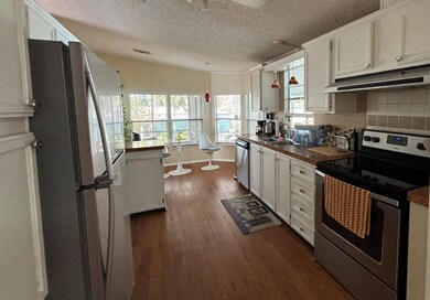 337 Spring Lake Dr unit 210, Deland, FL 32724 - photo 5