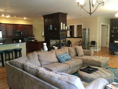 391 Walnut St unit 5, Newtonville, MA 02460 - photo 3