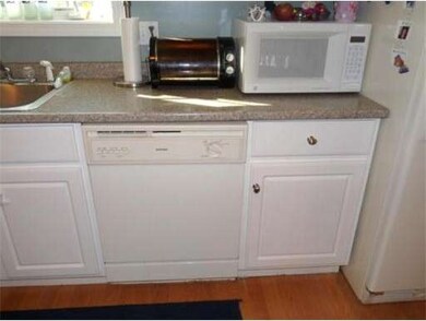 22B Bancroft St, Worcester, MA 01610 - photo 6