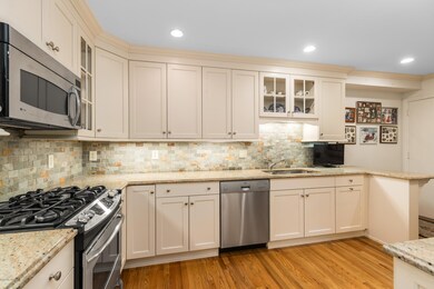 40 Ettl Ln unit 11, Greenwich, CT 06831 - photo 6